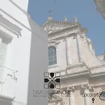 Dimore Bianche, Santa Lucia 17 * Putignano